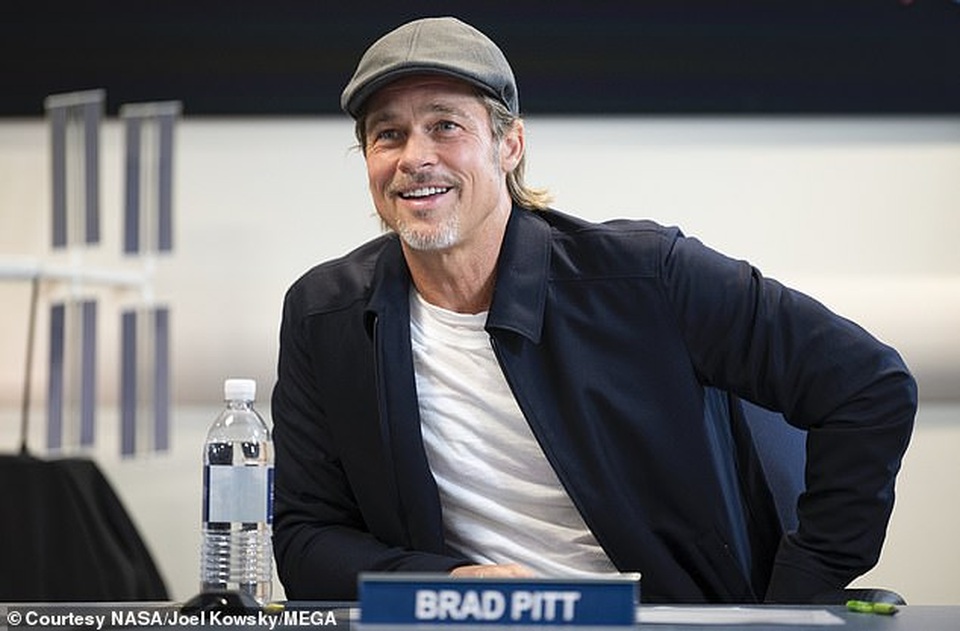 Hóa ra Brad Pitt cũng “so kè” với Geroge Clooney - 1 Hóa ra Brad Pitt cũng “so kè” với Geroge Clooney - 1