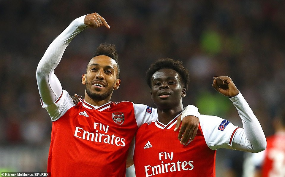 Arsenal thắng đậm Frankfurt, MU chật vật vượt qua “tí hon” - 2 Arsenal thắng đậm Frankfurt, MU chật vật vượt qua “tí hon” - 2