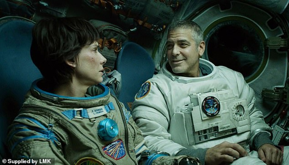 Hóa ra Brad Pitt cũng “so kè” với Geroge Clooney - 4 Hóa ra Brad Pitt cũng “so kè” với Geroge Clooney - 4