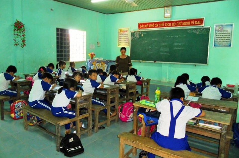 Phụ huynh không đưa con đến trường vì... bất tiện - 2 Phụ huynh không đưa con đến trường vì... bất tiện - 2