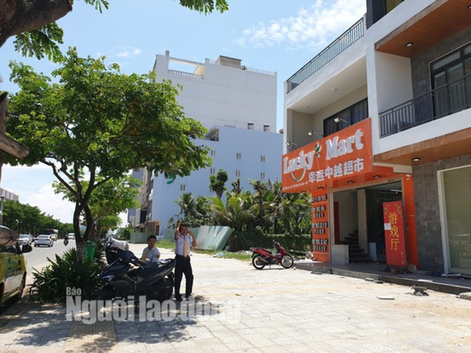 Cận cảnh phố Trung Quốc dọc sân bay Nước Mặn Đà Nẵng - 2 Cận cảnh phố Trung Quốc dọc sân bay Nước Mặn Đà Nẵng - 2
