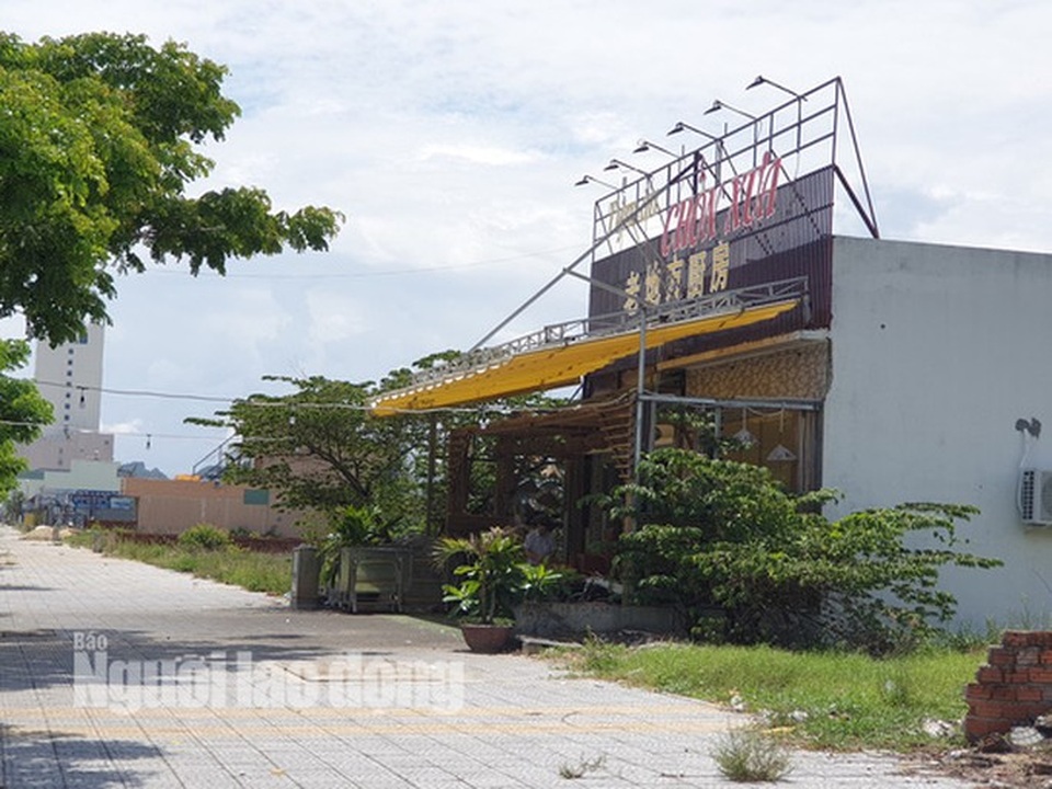 Cận cảnh phố Trung Quốc dọc sân bay Nước Mặn Đà Nẵng - 5 Cận cảnh phố Trung Quốc dọc sân bay Nước Mặn Đà Nẵng - 5