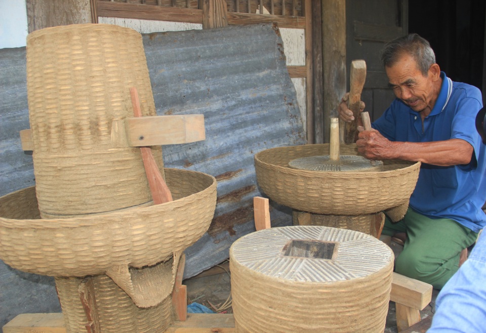 Cối xay lúa bằng tre “hồi sinh” sau nhiều thập kỷ bị lãng quên - 2 Cối xay lúa bằng tre “hồi sinh” sau nhiều thập kỷ bị lãng quên - 2