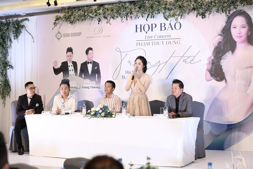 Đạo diễn ánh sáng Đặng Xuân Trường hé lộ về những thách thức chưa từng gặp trong “Trăng Hát” - 3 Đạo diễn ánh sáng Đặng Xuân Trường hé lộ về những thách thức chưa từng gặp trong “Trăng Hát” - 3