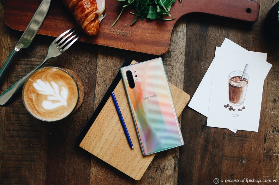 FPT Shop độc quyền triển khai ưu đãi trả góp 0% trong 12 tháng cho siêu phẩm Samsung - 1