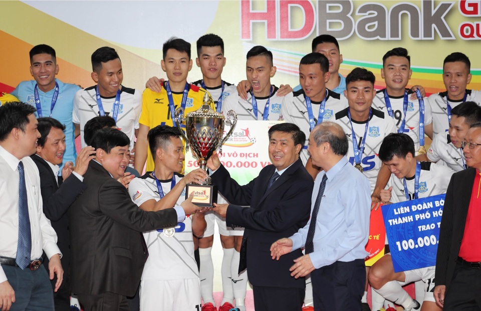 Giải futsal HDBank Vô địch quốc gia ngày càng hấp dẫn - 4 Giải futsal HDBank Vô địch quốc gia ngày càng hấp dẫn - 4
