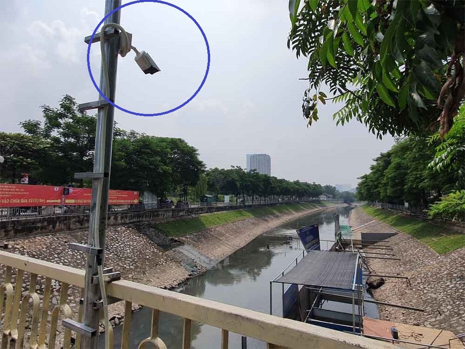 Lắp camera, bố trí người bảo vệ đàn cá Koi Nhật Bản ở sông Tô Lịch - 3 Lắp camera, bố trí người bảo vệ đàn cá Koi Nhật Bản ở sông Tô Lịch - 3