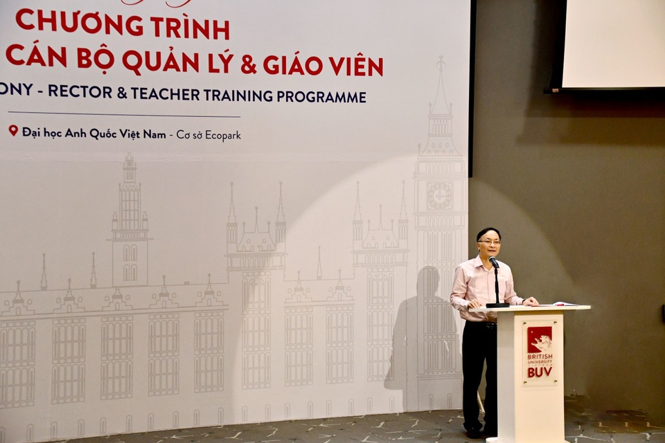 Hà Nội: Đưa 450 hiệu trưởng, giáo viên đi bồi dưỡng năng lực quản lý, chuyên môn hiện đại - 1 Hà Nội: Đưa 450 hiệu trưởng, giáo viên đi bồi dưỡng năng lực quản lý, chuyên môn hiện đại - 1