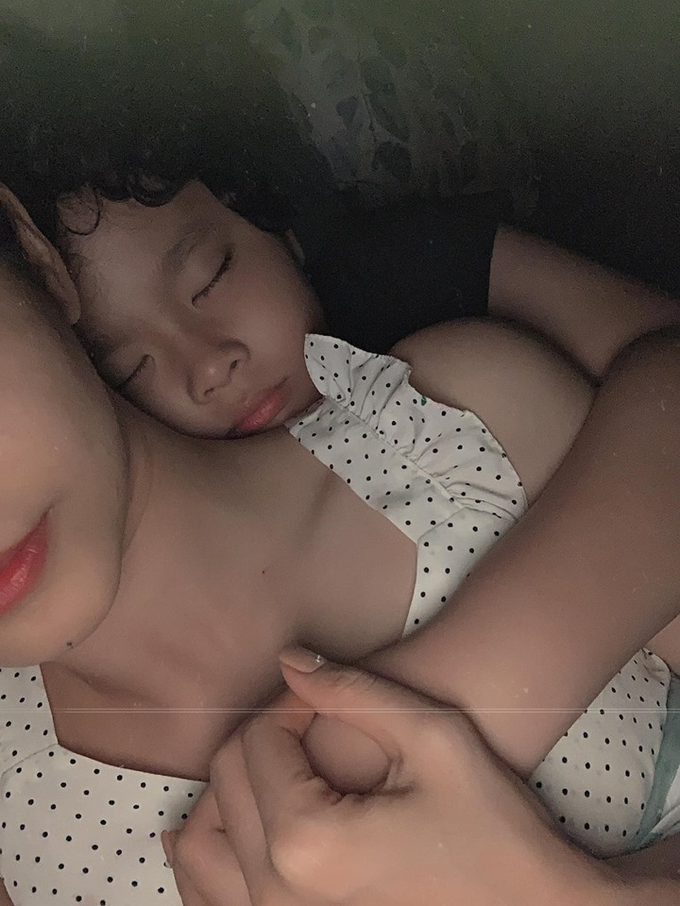 Trương Quỳnh Anh ngậm ngùi: “Muốn khép lại mọi chuyện không vui trong hôn nhân” - 2 Trương Quỳnh Anh ngậm ngùi: “Muốn khép lại mọi chuyện không vui trong hôn nhân” - 2