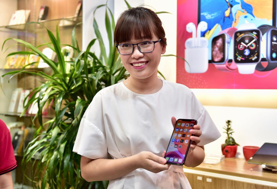 IPhone 11 xách tay đã cập bến Hà Nội, giá trên 40 triệu đồng - 1 IPhone 11 xách tay đã cập bến Hà Nội, giá trên 40 triệu đồng - 1