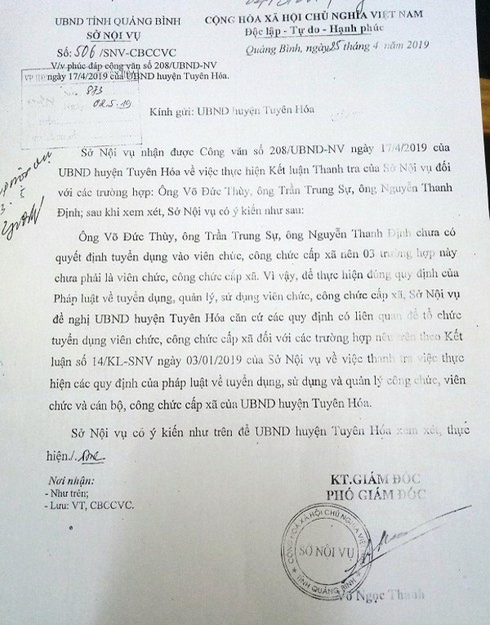 Chưa vào biên chế, 2 cán bộ xã vẫn hưởng lương công chức suốt 10 năm - 2 Chưa vào biên chế, 2 cán bộ xã vẫn hưởng lương công chức suốt 10 năm - 2