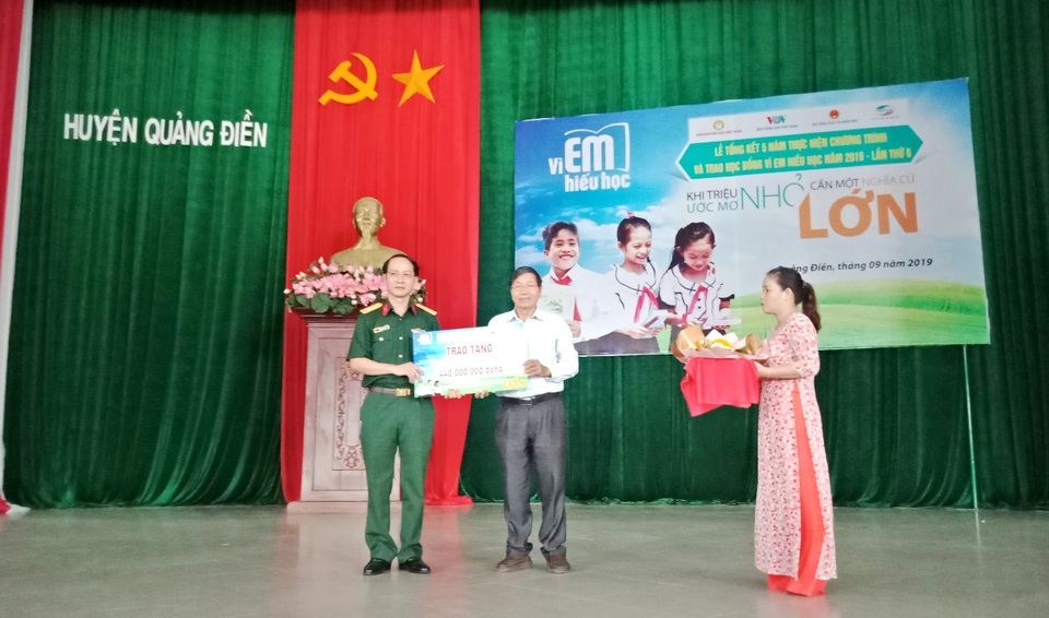 440 suất học bổng chương trình Vì em hiếu học cho học sinh Thừa Thiên Huế - 1 440 suất học bổng chương trình Vì em hiếu học cho học sinh Thừa Thiên Huế - 1