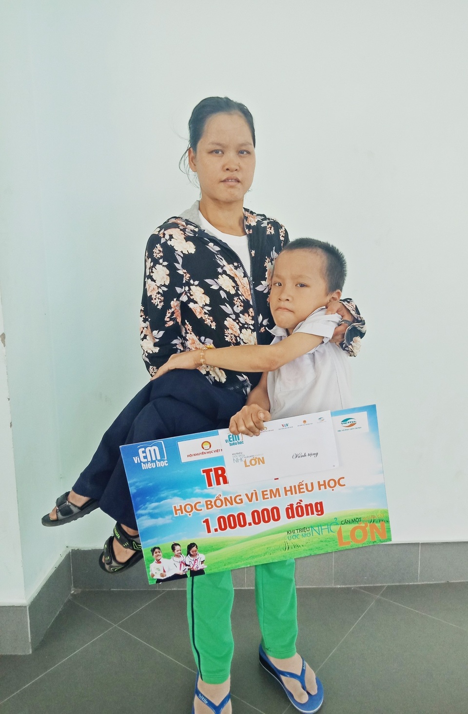 440 suất học bổng chương trình Vì em hiếu học cho học sinh Thừa Thiên Huế - 2 440 suất học bổng chương trình Vì em hiếu học cho học sinh Thừa Thiên Huế - 2