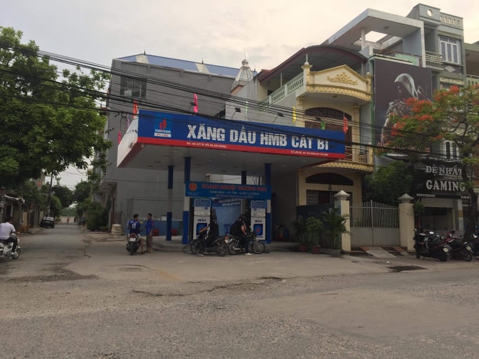 Chủ tịch TP Hải Phòng yêu cầu đình chỉ hoạt động, tháo dỡ 4 cây xăng trái phép - 3 Chủ tịch TP Hải Phòng yêu cầu đình chỉ hoạt động, tháo dỡ 4 cây xăng trái phép - 3