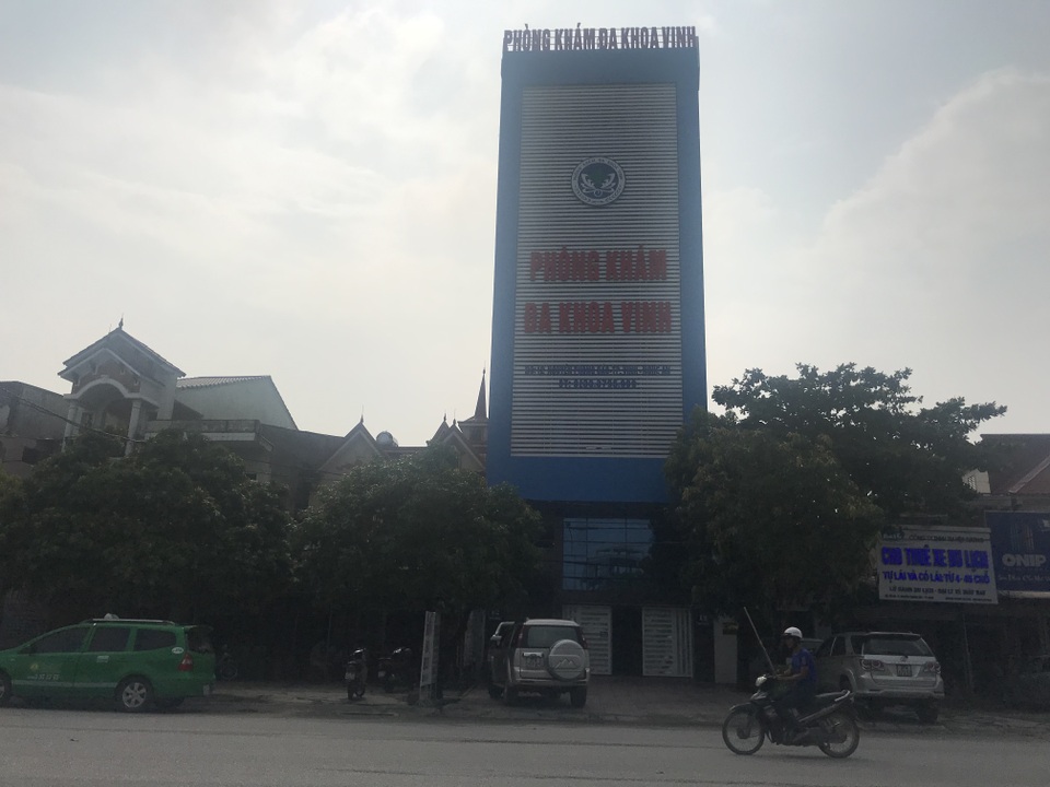 Nghệ An: Thu hồi giấy phép phòng khám bị tố “vẽ” bệnh móc túi khách hàng - 3 Nghệ An: Thu hồi giấy phép phòng khám bị tố “vẽ” bệnh móc túi khách hàng - 3