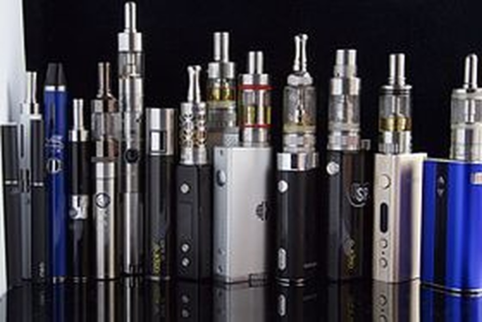 Sử dụng miếng dán nicotine và thuốc lá điện tử có cai được thuốc lá? - 5 Sử dụng miếng dán nicotine và thuốc lá điện tử có cai được thuốc lá? - 5