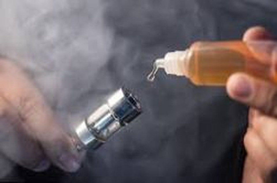 Sử dụng miếng dán nicotine và thuốc lá điện tử có cai được thuốc lá? - 7 Sử dụng miếng dán nicotine và thuốc lá điện tử có cai được thuốc lá? - 7