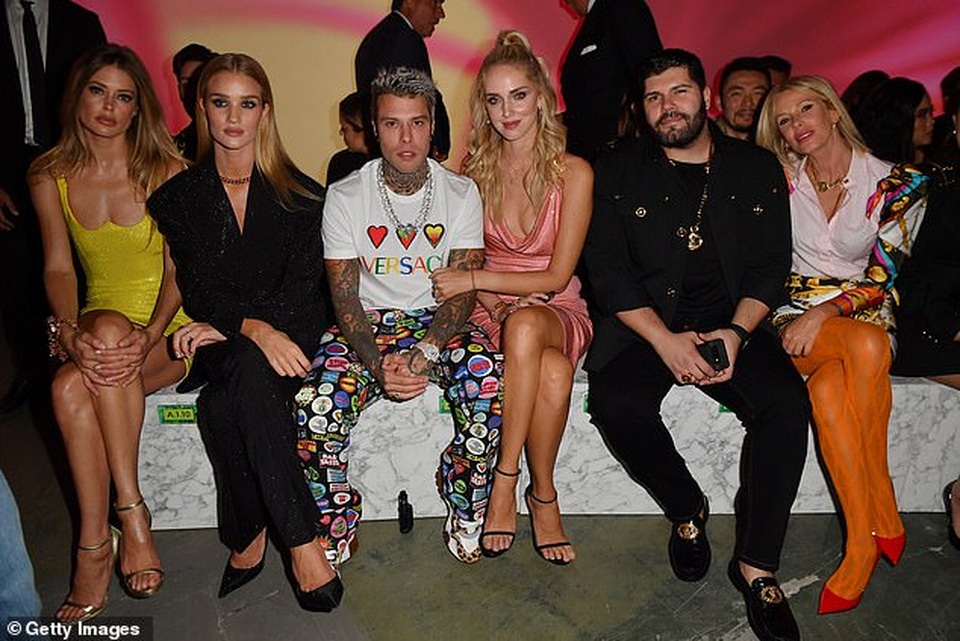 Ngưỡng mộ cơ bụng của bạn gái Người vận chuyển - 11 Ngưỡng mộ cơ bụng của bạn gái Người vận chuyển - 11