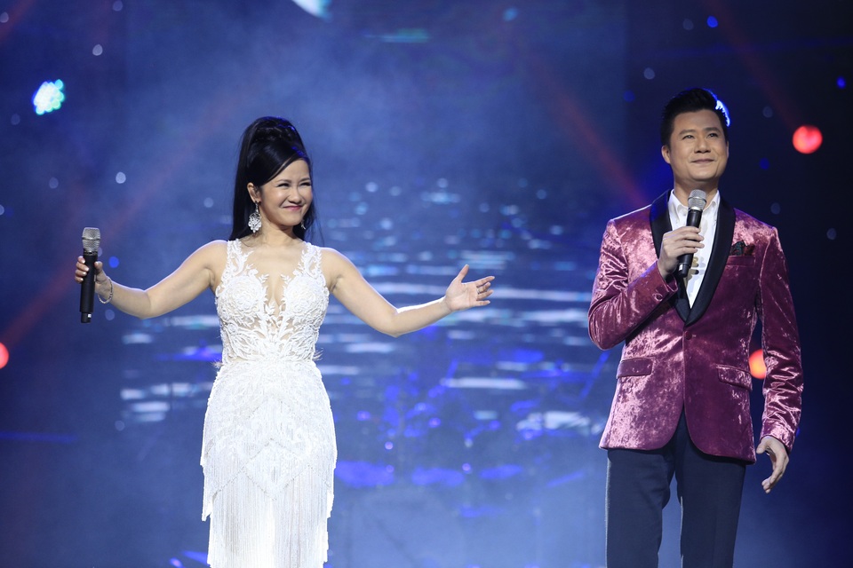 Hồng Nhung: “Tôi và Quang Dũng tin tưởng nhau, không cần giấu diếm” - 1 Hồng Nhung: “Tôi và Quang Dũng tin tưởng nhau, không cần giấu diếm” - 1