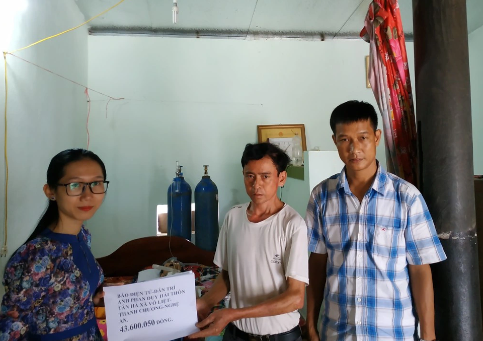 Bạn đọc Dân trí mang tiếng cười đến gia đình da cam - 1