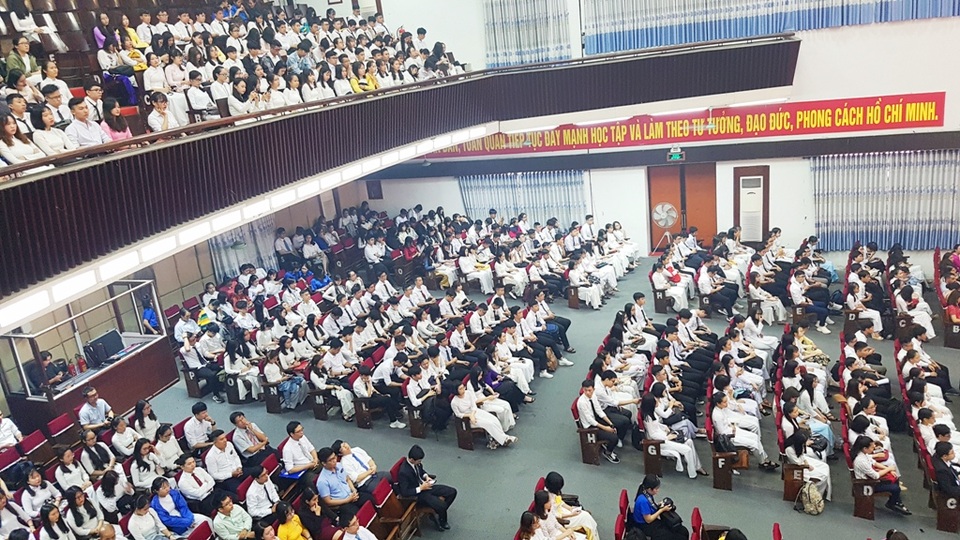 Trường ĐH Y dược - ĐH Huế đào tạo SV ngành Y khoa và Răng Hàm Mặt theo chuẩn quốc tế - 1 Trường ĐH Y dược - ĐH Huế đào tạo SV ngành Y khoa và Răng Hàm Mặt theo chuẩn quốc tế - 1