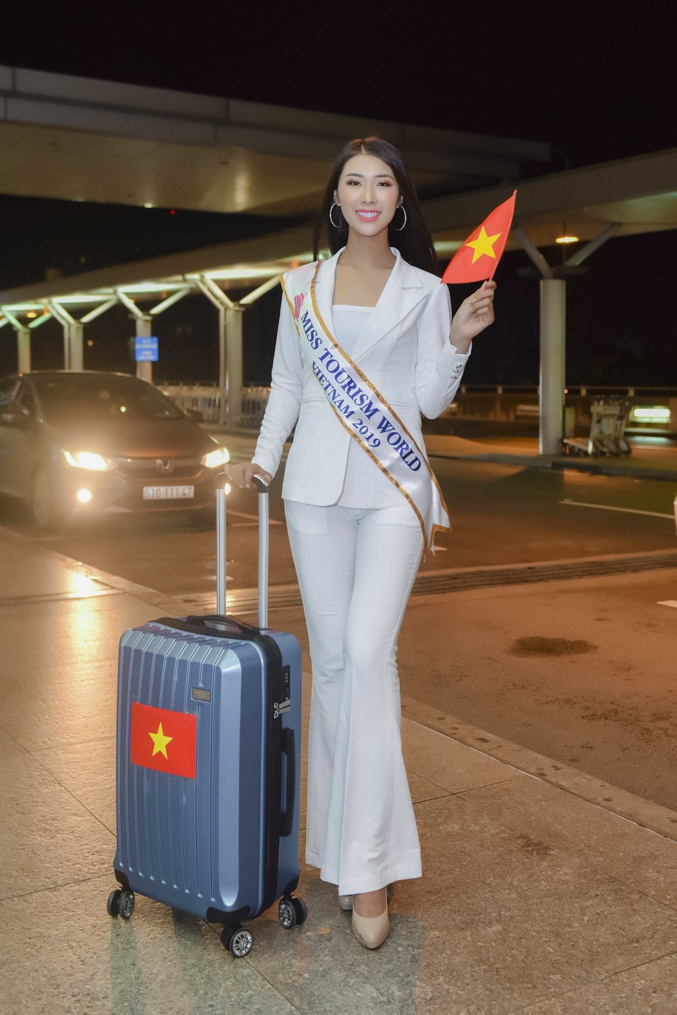 Tường Vy chính thức đại diện Việt Nam đi thi Miss Tourism World 2019 - 2 Tường Vy chính thức đại diện Việt Nam đi thi Miss Tourism World 2019 - 2