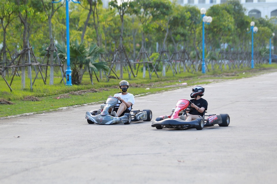 Trải nghiệm đua xe F1 thu nhỏ” ngay tại Hà Nội - 13 Trải nghiệm đua xe F1 thu nhỏ” ngay tại Hà Nội - 13