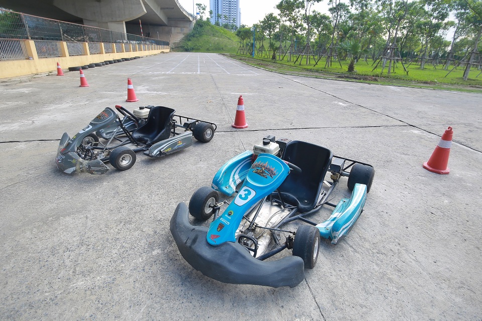 Trải nghiệm đua xe F1 thu nhỏ” ngay tại Hà Nội - 4 Trải nghiệm đua xe F1 thu nhỏ” ngay tại Hà Nội - 4