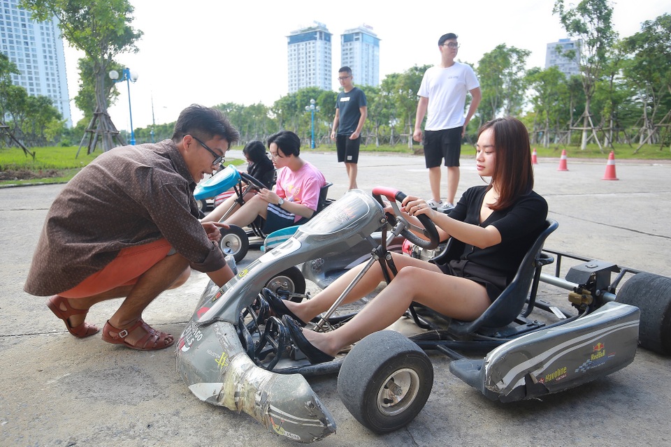 Trải nghiệm đua xe F1 thu nhỏ” ngay tại Hà Nội - 6 Trải nghiệm đua xe F1 thu nhỏ” ngay tại Hà Nội - 6