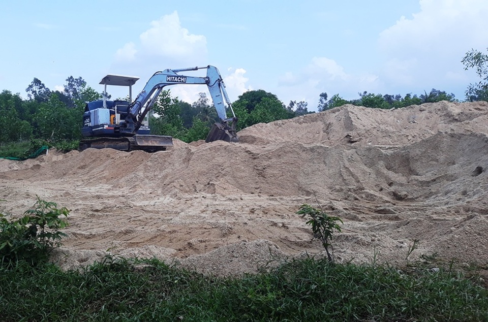 Sông La Tinh bị “rút ruột”, địa phương nói kiểm tra không xuể! - 2 Sông La Tinh bị “rút ruột”, địa phương nói kiểm tra không xuể! - 2