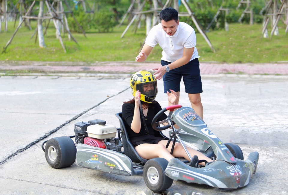 Trải nghiệm đua xe F1 thu nhỏ” ngay tại Hà Nội - 8 Trải nghiệm đua xe F1 thu nhỏ” ngay tại Hà Nội - 8