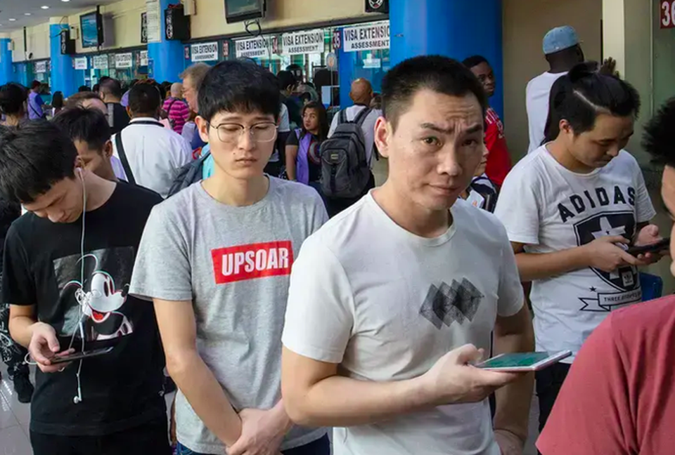 Cảnh sát biến chất Philippines bắt tay với chủ nợ Trung Quốc - 1 Cảnh sát biến chất Philippines bắt tay với chủ nợ Trung Quốc - 1