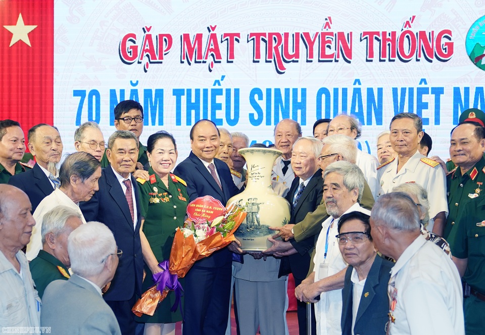 Thủ tướng gặp mặt cựu học sinh các Trường Thiếu sinh quân Việt Nam - 2 Thủ tướng gặp mặt cựu học sinh các Trường Thiếu sinh quân Việt Nam - 2