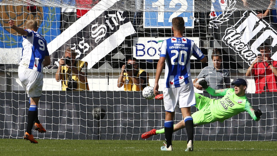 HLV Heerenveen nói gì sau trận hòa đầy tiếc nuối? - 1 HLV Heerenveen nói gì sau trận hòa đầy tiếc nuối? - 1