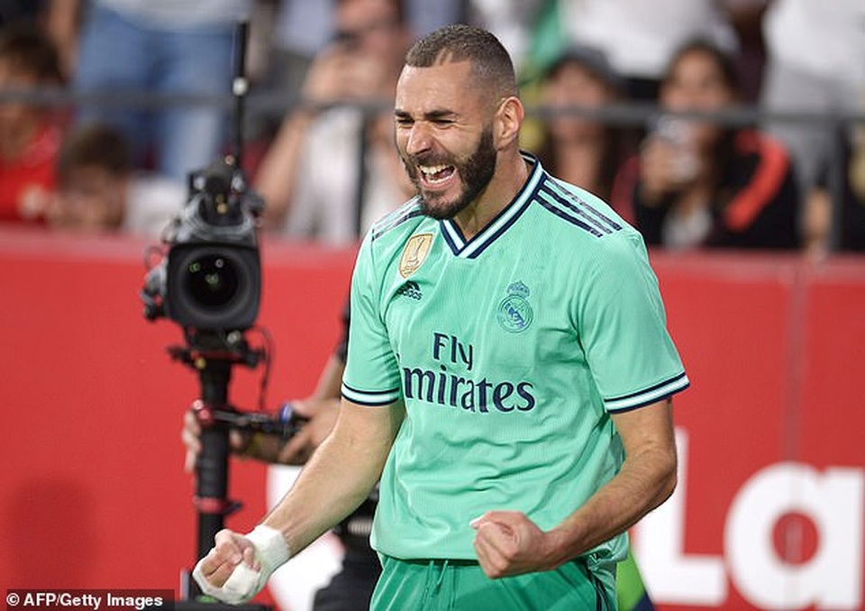 Benzema lập công, Real Madrid nhọc nhằn đánh bại Sevilla - 10 Benzema lập công, Real Madrid nhọc nhằn đánh bại Sevilla - 10