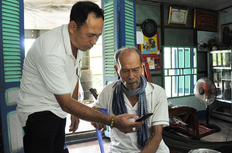 Đại tá phi công Nguyễn Văn Bảy qua đời: Nhớ mãi người anh hùng áo vải lội đồng bắt cá, trồng sen… - 3 Đại tá phi công Nguyễn Văn Bảy qua đời: Nhớ mãi người anh hùng áo vải lội đồng bắt cá, trồng sen… - 3
