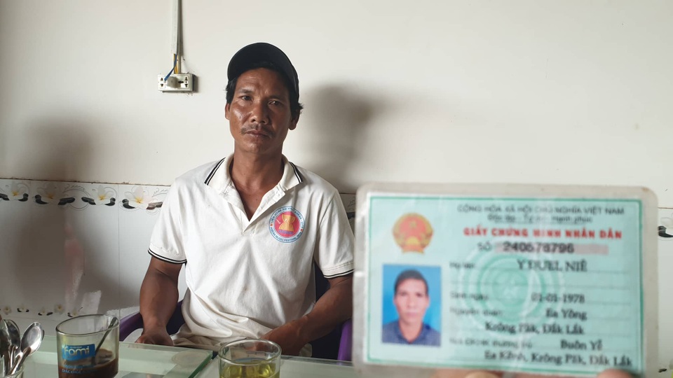 Đi làm ăn xa về, chồng bàng hoàng khi đã bị vợ... khai tử - 1 Đi làm ăn xa về, chồng bàng hoàng khi đã bị vợ... khai tử - 1