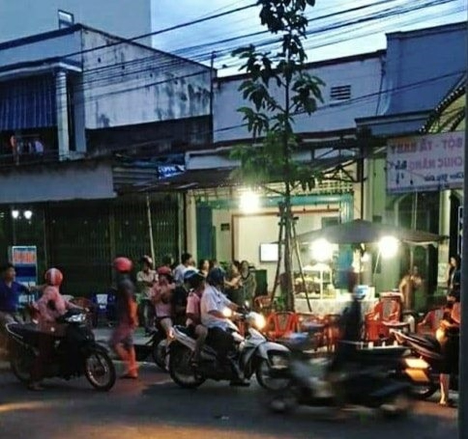 Nghi mất điện thoại tại quán cháo vịt, nam thanh niên đâm 1 người tử vong - 1 Nghi mất điện thoại tại quán cháo vịt, nam thanh niên đâm 1 người tử vong - 1
