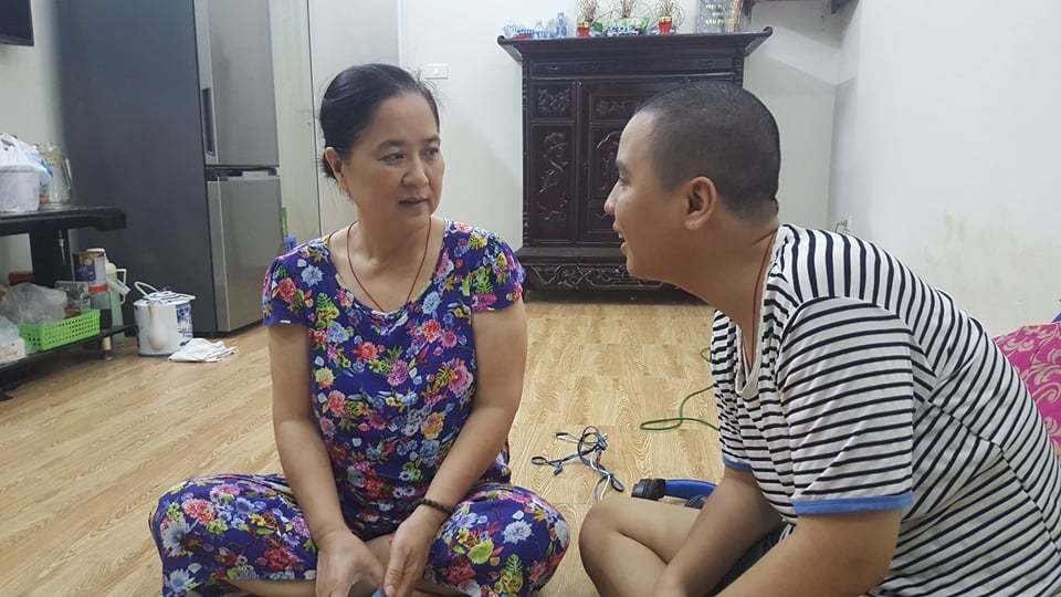 Chàng trai sống thực vật, bệnh viện trả về lo hậu sự bỗng tỉnh dậy sau 3 năm - 2 Chàng trai sống thực vật, bệnh viện trả về lo hậu sự bỗng tỉnh dậy sau 3 năm - 2