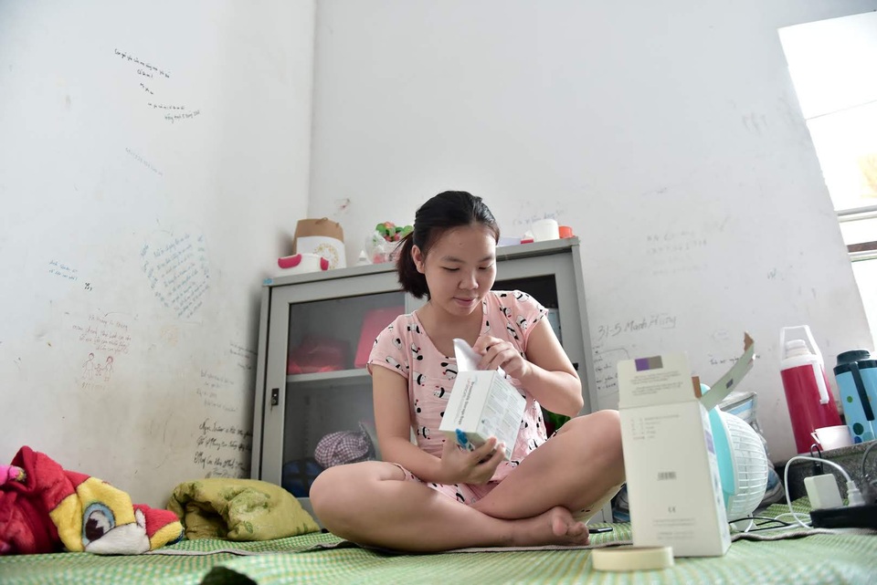 Sự thật khiến nhiều người cay mắt phía sau bức tường loang lổ, chi chít chữ ở viện E - 8 Sự thật khiến nhiều người cay mắt phía sau bức tường loang lổ, chi chít chữ ở viện E - 8