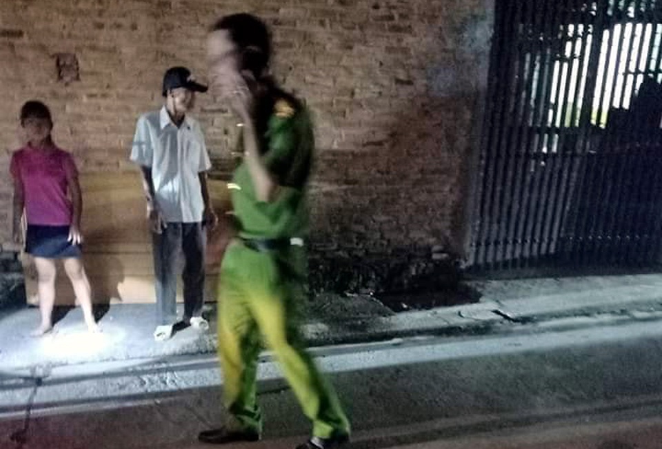 Hà Nội: Mâu thuẫn với con, dùng dao đâm bố tử vong - 1 Hà Nội: Mâu thuẫn với con, dùng dao đâm bố tử vong - 1