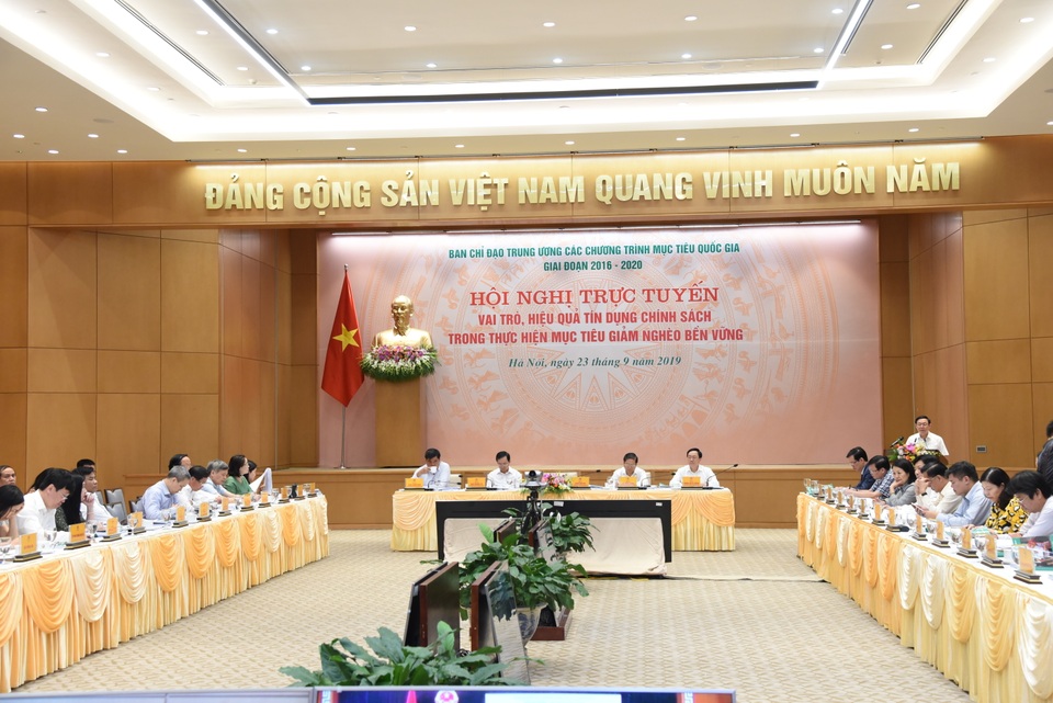 Phó Thủ tướng: Tín dụng chính sách giúp con em nhiều gia đình được đi học! - 2 Phó Thủ tướng: Tín dụng chính sách giúp con em nhiều gia đình được đi học! - 2