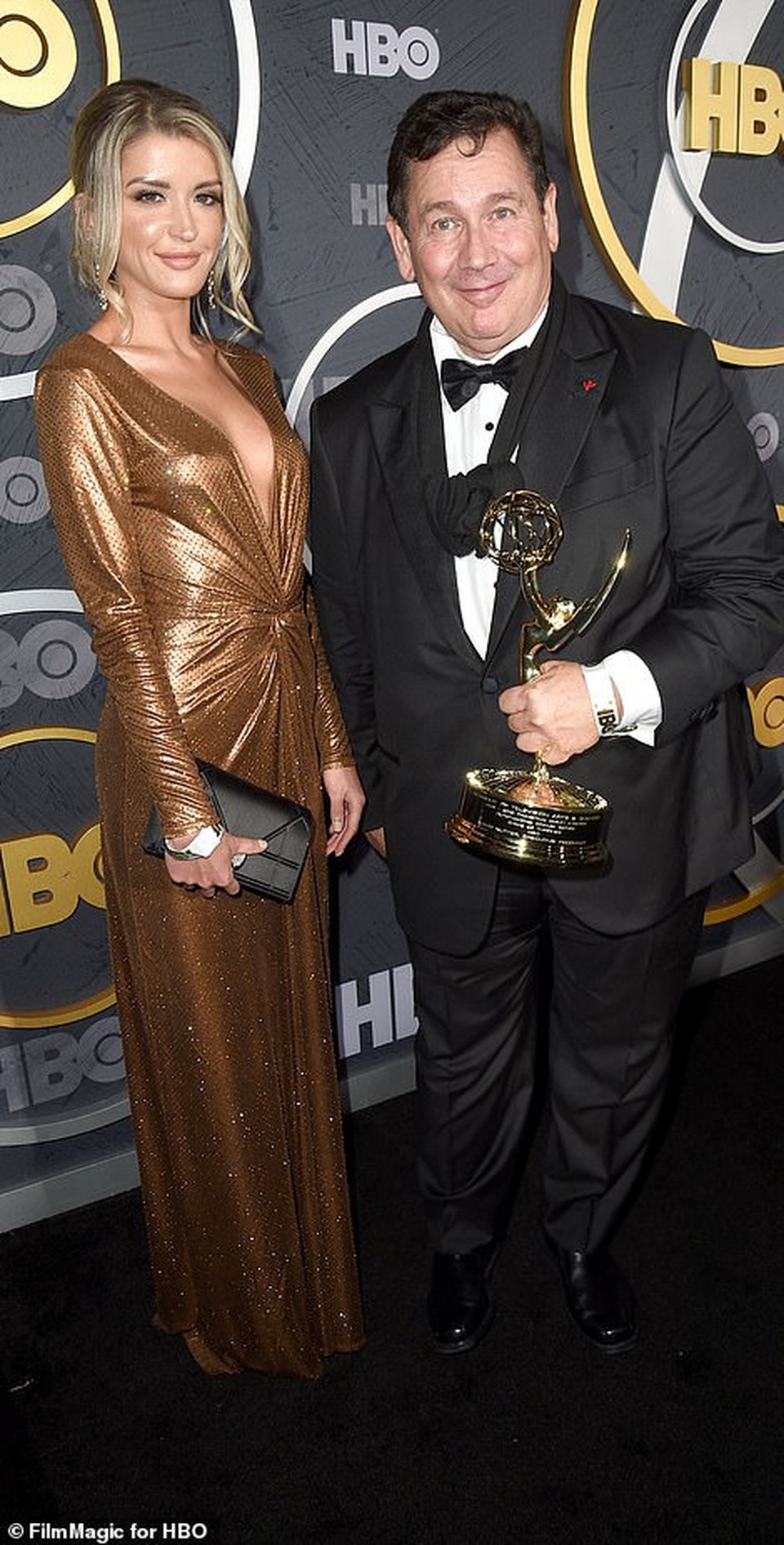 Heidi Klum khoe ngực nảy nở trong tiệc Emmy - 27 Heidi Klum khoe ngực nảy nở trong tiệc Emmy - 27