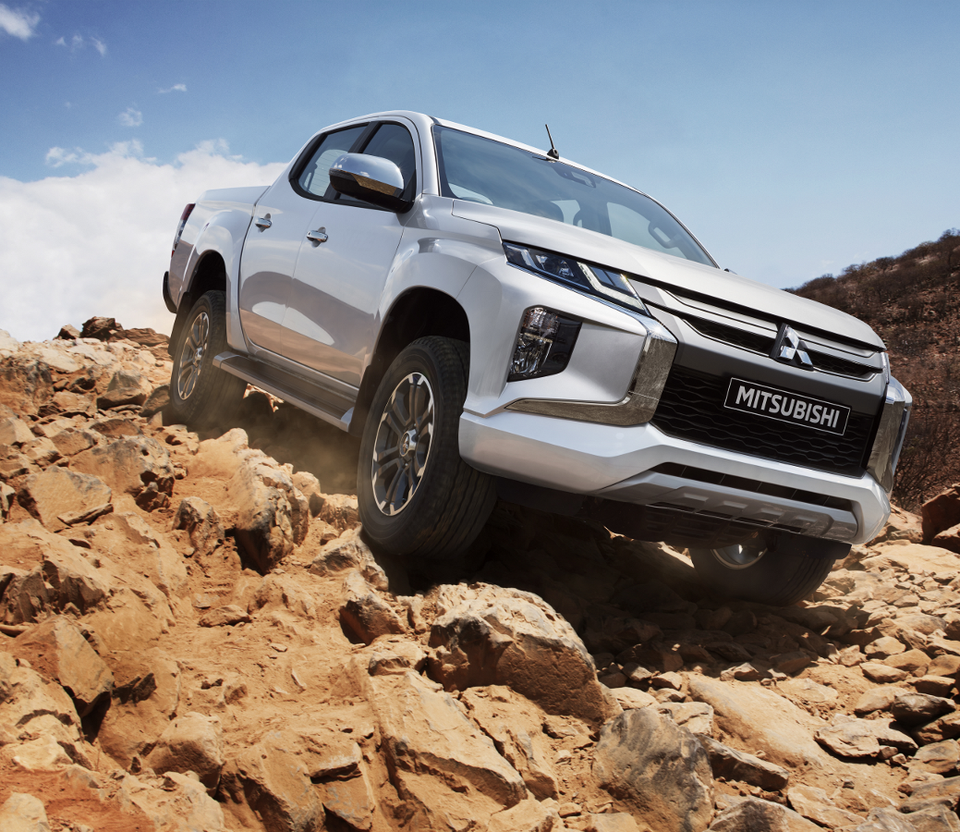 Hành trình 25 năm đầy tự hào của Mitsubishi tại Việt Nam - 2 Hành trình 25 năm đầy tự hào của Mitsubishi tại Việt Nam - 2