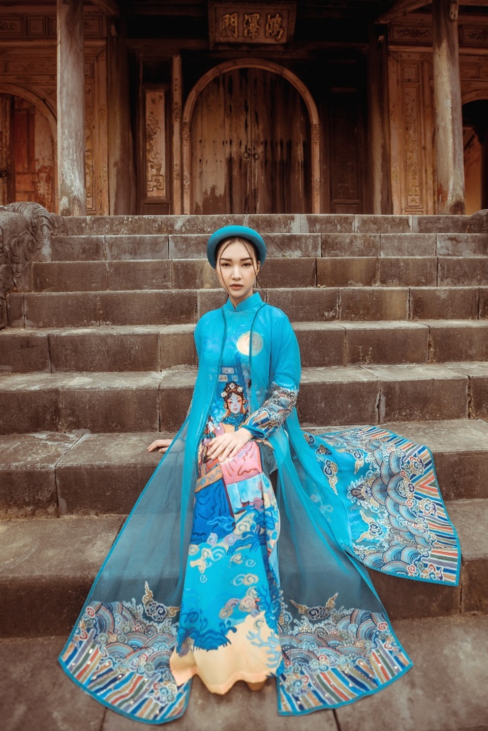 Hoa hậu Ngọc Hân thân thiết với Hồng Quế và “nàng thơ xứ Huế” - 13 Hoa hậu Ngọc Hân thân thiết với Hồng Quế và “nàng thơ xứ Huế” - 13