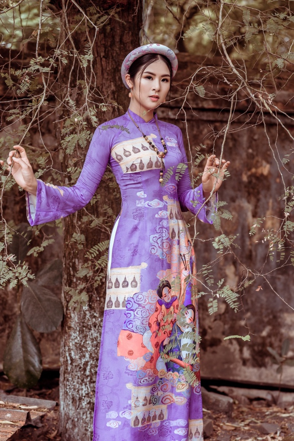 Hoa hậu Ngọc Hân thân thiết với Hồng Quế và “nàng thơ xứ Huế” - 4 Hoa hậu Ngọc Hân thân thiết với Hồng Quế và “nàng thơ xứ Huế” - 4