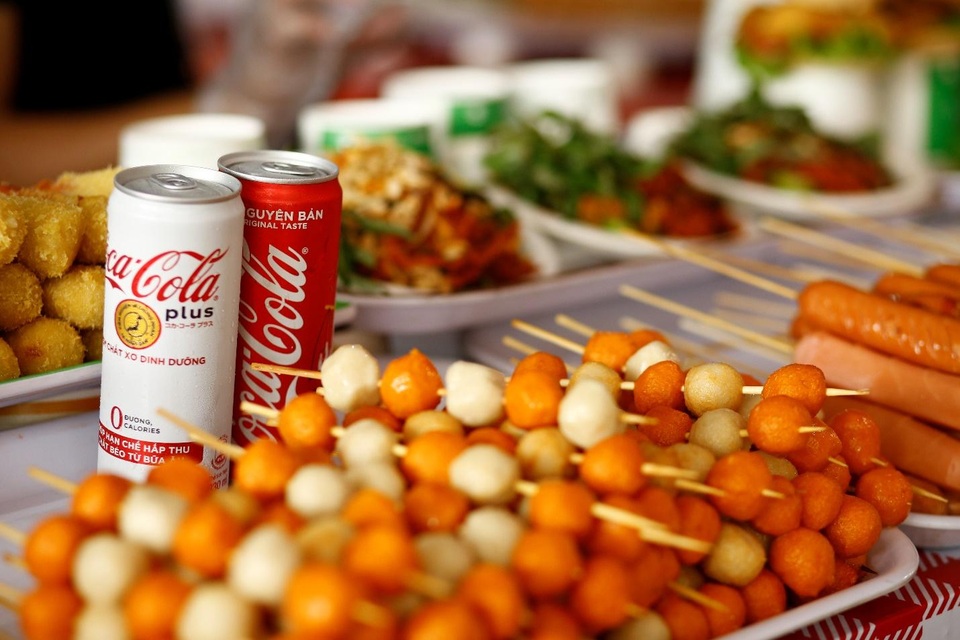 Giải mã sức hút của Coca-Cola tại Việt Nam - 3 Giải mã sức hút của Coca-Cola tại Việt Nam - 3