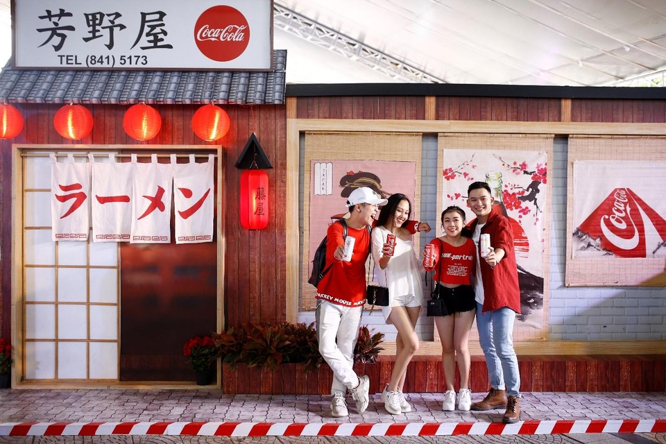 Giải mã sức hút của Coca-Cola tại Việt Nam - 6 Giải mã sức hút của Coca-Cola tại Việt Nam - 6