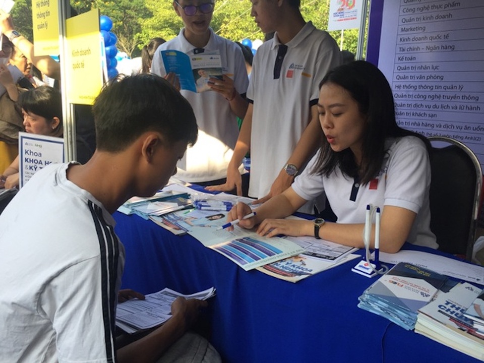 Trường ĐH Hoa Sen công bố 3 chương trình đào tạo chất lượng cao đầu tiên - 1 Trường ĐH Hoa Sen công bố 3 chương trình đào tạo chất lượng cao đầu tiên - 1