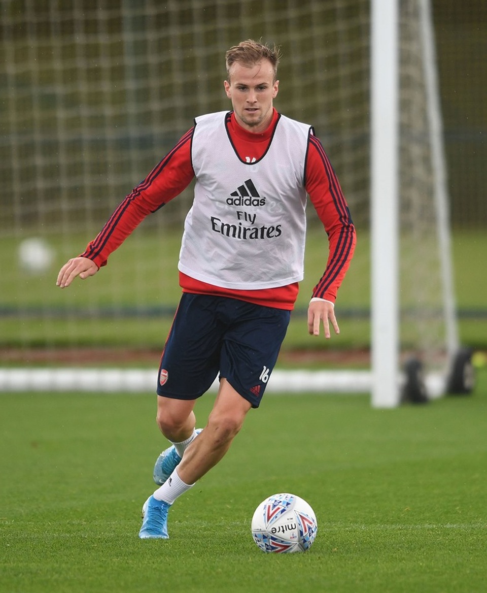 Arsenal luyện công bằng nhiều cầu thủ trẻ chờ League Cup - 15 Arsenal luyện công bằng nhiều cầu thủ trẻ chờ League Cup - 15